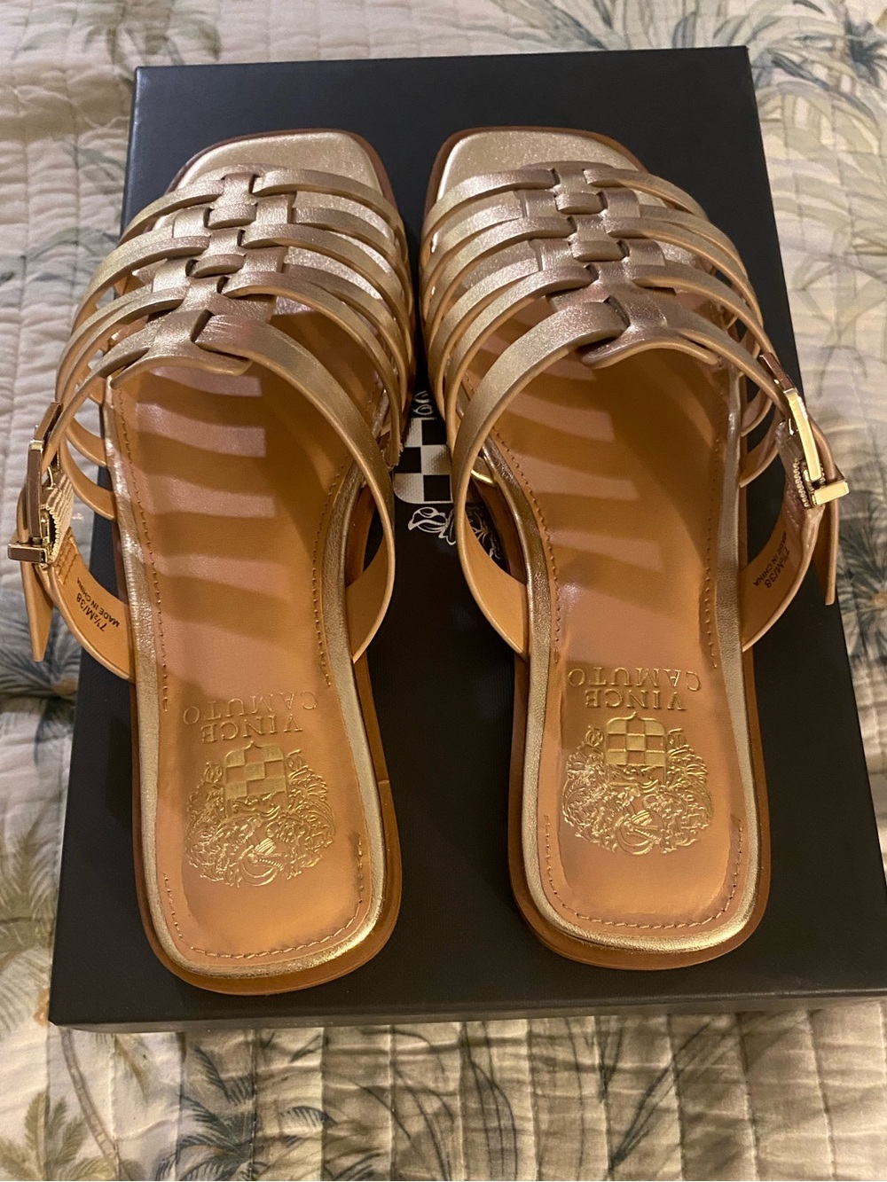 Vince Camuto Lemenda Leather Metallic Gold Strappy Gladiator Sandal 7.5 - Picture 5 of 8